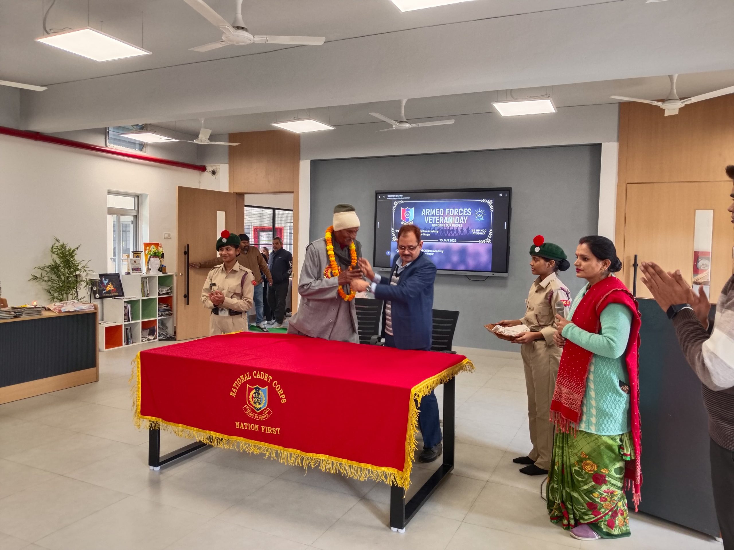 पूर्व सैनिक सम्मान दिवस पर 1971 युद्ध के वीर का एनसीसी कैडेटों ने किया सम्मान