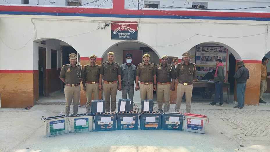 बसखारी पुलिस ने इन्वर्टर–बैटरी चोरी के शातिर चोर को किया गिरफ्तार, 7 बैटरी व 3 इन्वर्टर बरामद