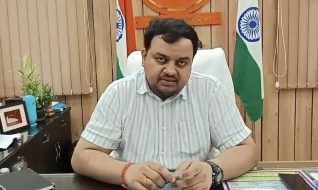 अम्बेडकरनगर में कड़ाके की ठंड के चलते 10 जनवरी तक इंटरमीडिएट तक के स्कूल बंद, DM ने जारी किया आदेश