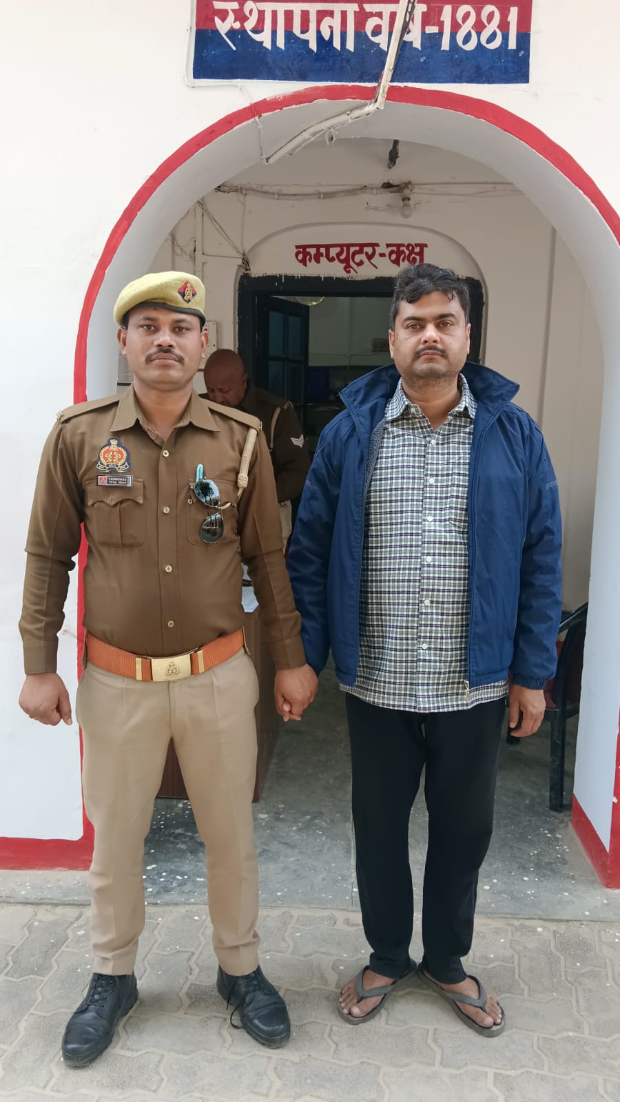 जलालपुर पुलिस ने वांछित अभियुक्त को किया गिरफ्तार     मुखबिर की सूचना पर बड़ी कार्रवाई, न्यायालय भेजा गया आरोपी