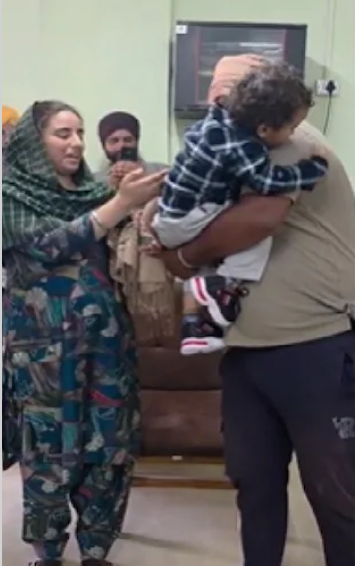 सूनी आंखों में जमानेभर का दर्द… तलाक के बाद मां ने पिता की गोद से छीना बेटा, जार-जार रो पड़ा पिता