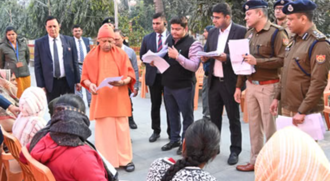 गलत जांच रिपोर्ट लगाने वालों पर होगी FIR, सीएम योगी का सख्त निर्देश