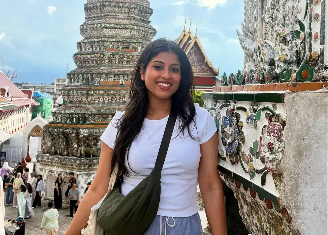 21 साल की उम्र में IAS बनकर रच दिया इतिहास, 61वीं रैंक के साथ बनीं देश की सबसे युवा अफसर — आस्था सिंह की प्रेरणादायक कहानी