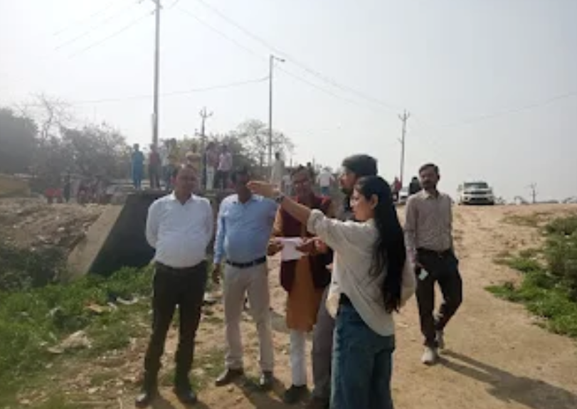 नमामि गंगे परियोजना के तहत तमसा नदी का स्थलीय निरीक्षण, प्रदूषण पर जताई चिंता