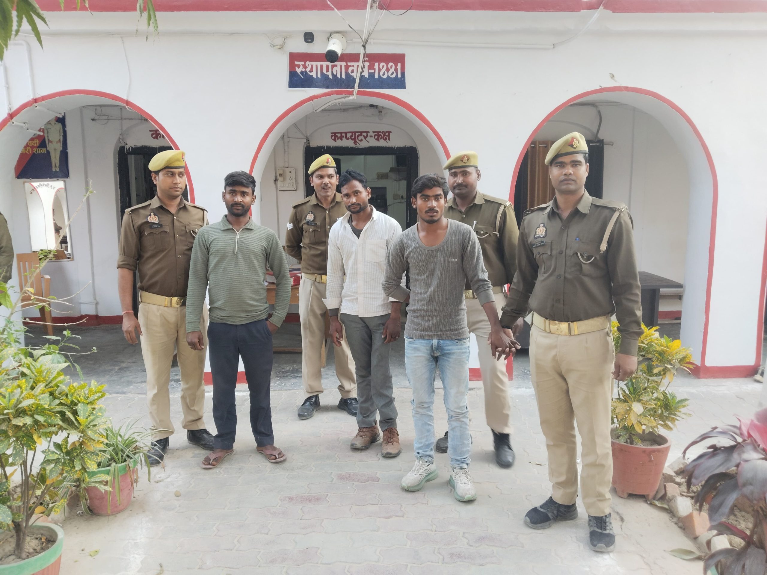 आपसी विवाद में फायरिंग प्रकरण का खुलासा, तीन अभियुक्त व एक बाल अपचारी हिरासत में