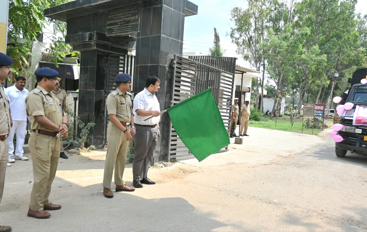 अम्बेडकरनगर में ‘मिशन शक्ति 5.0’ के तहत स्कूटी रैली, महिलाओं की सुरक्षा-सशक्तिकरण का संदेश