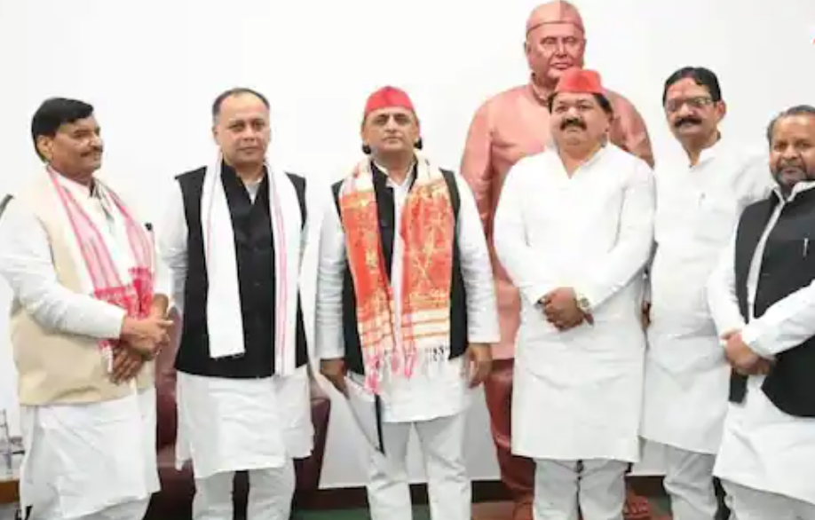 सपा में शामिल होते ही बीजेपी पर बरसे रोहित पांडेय, बोले— 2027 में प्रदेश में बनेगी समाजवादी पार्टी की सरकार