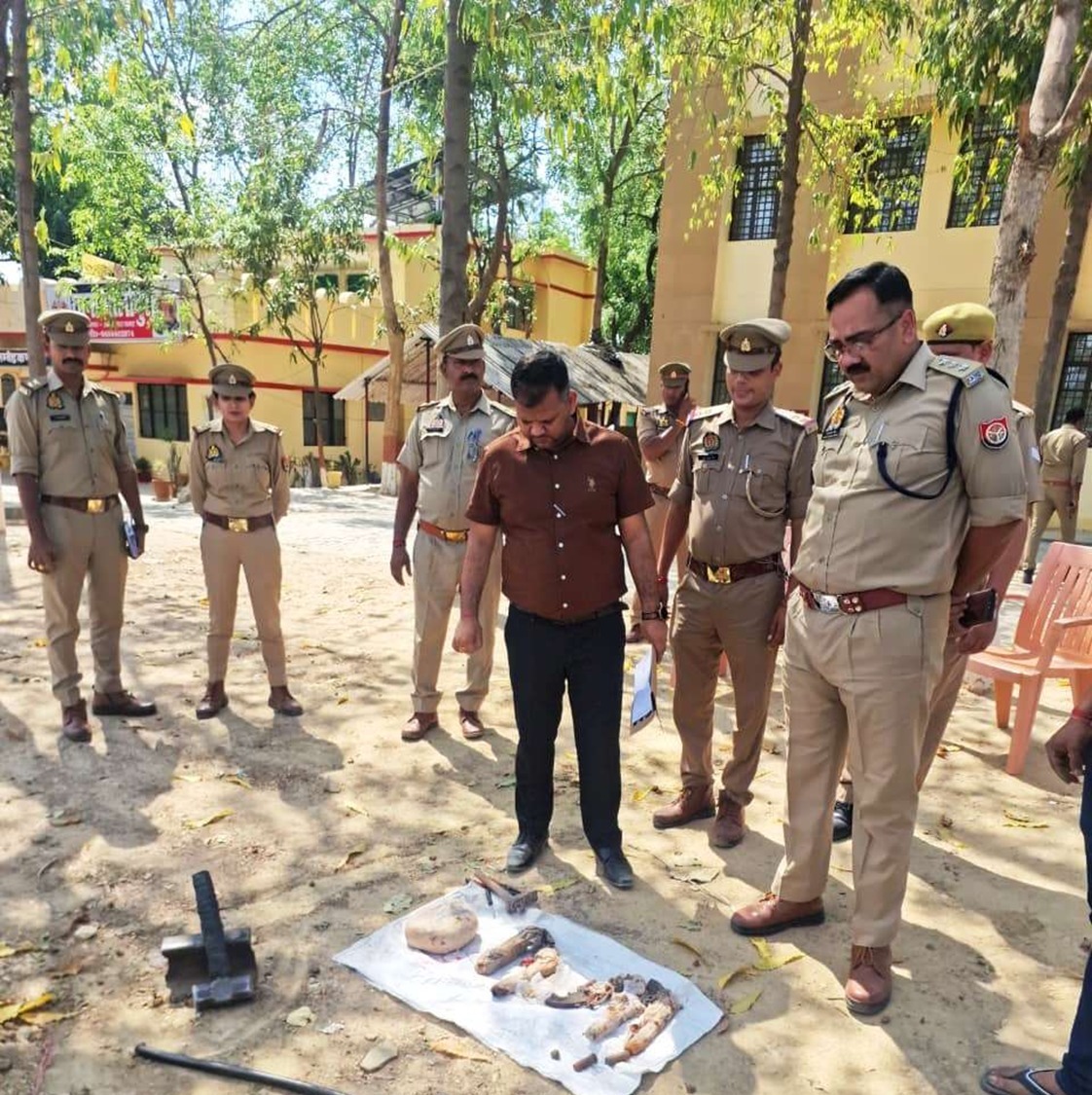 ऑपरेशन क्लीन के तहत अवैध असलहों का विनष्टीकरण, 07 तमंचा/कारतूस व चाकू नष्ट