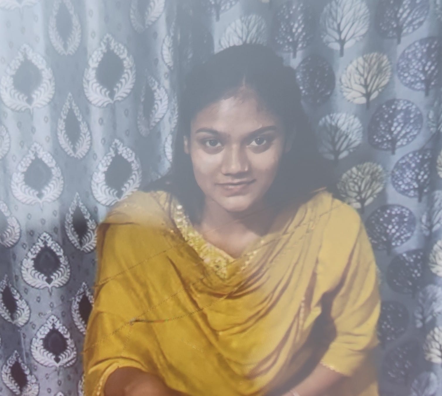 18 वर्षीय छात्रा की संदिग्ध मौत, गांव में मातम—पोस्टमार्टम रिपोर्ट से खुलेगा राज