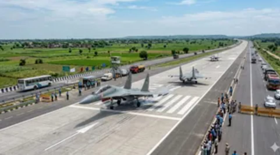 पूर्वांचल एक्सप्रेसवे पर गरजेंगे लड़ाकू विमान, 22-23 अप्रैल को एयरफोर्स का अभ्यास; ट्रैफिक डायवर्जन लागू