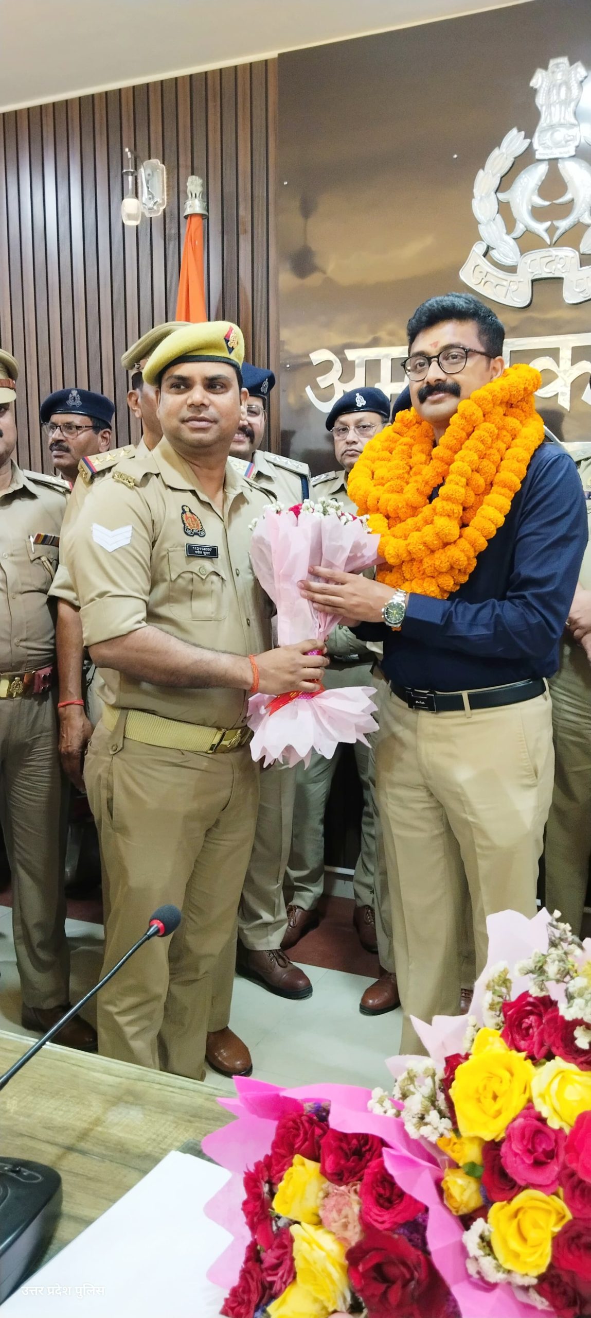 पुलिस अधीक्षक अभिजीत आर शंकर को भावभीनी विदाई, देवरिया में संभालेंगे नई जिम्मेदारी