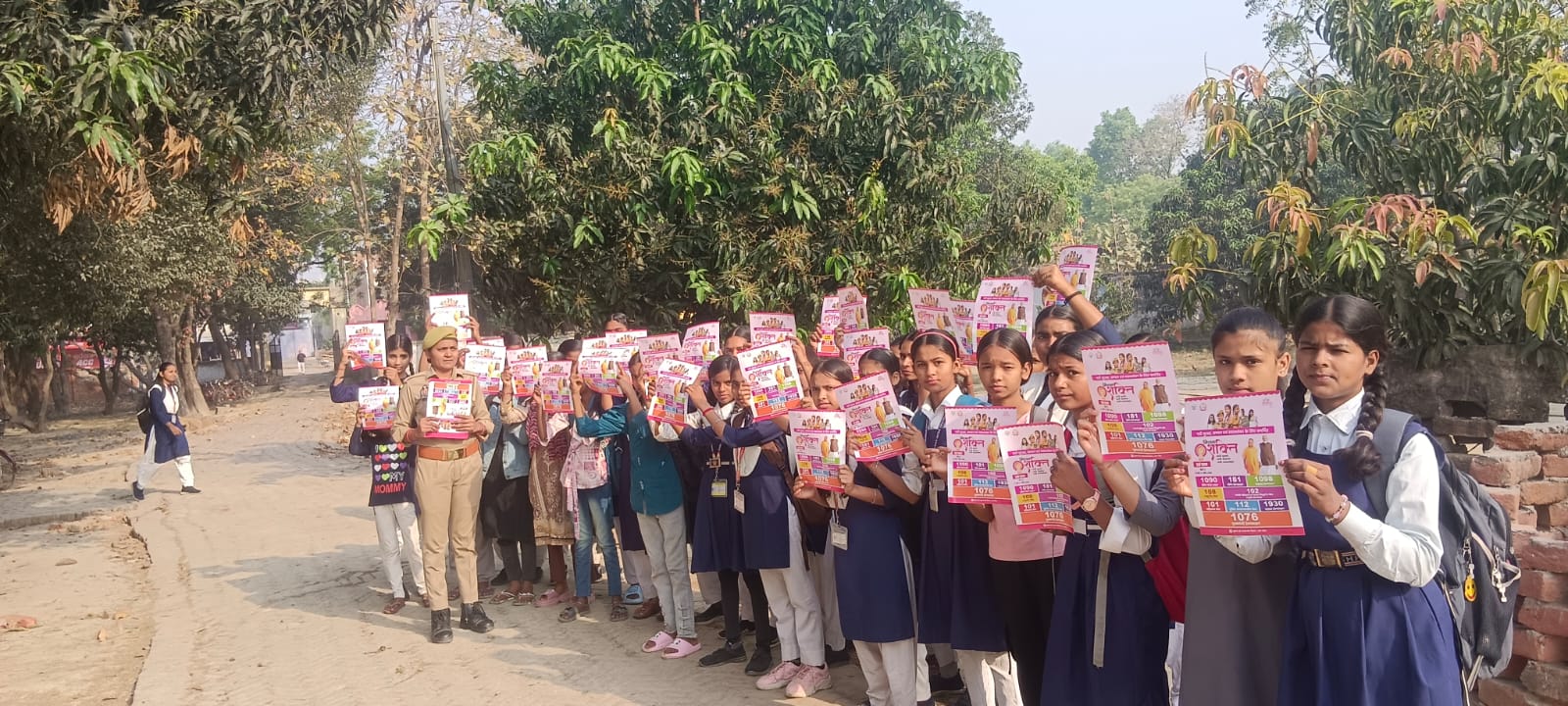 मिशन शक्ति फेस-5 के तहत अम्बेडकरनगर में चला व्यापक जागरूकता अभियान, महिलाओं-बालिकाओं को किया गया जागरूक