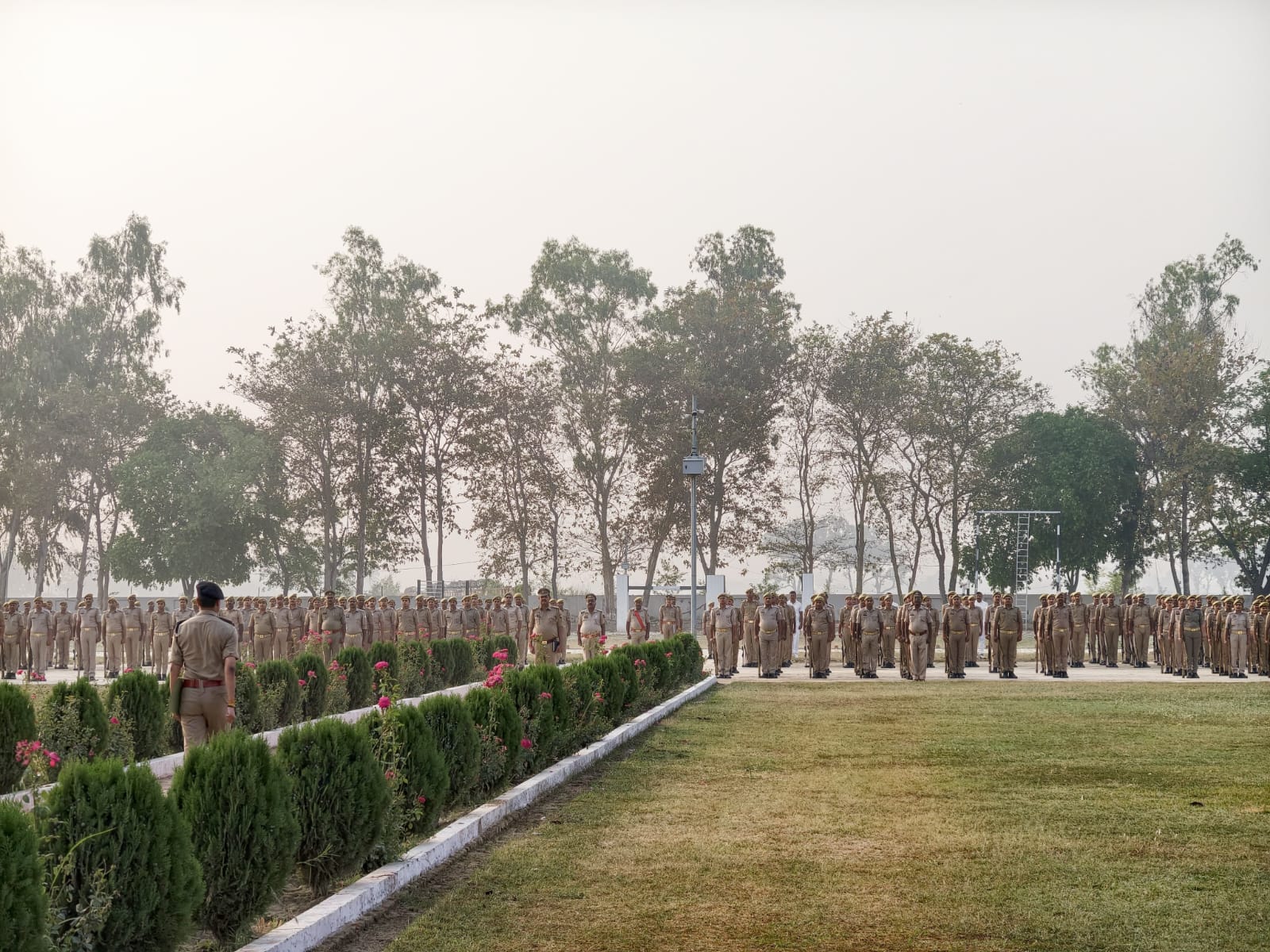 पुलिस अधीक्षक प्राची सिंह ने शुक्रवार परेड की ली सलामी, व्यवस्थाओं का किया निरीक्षण