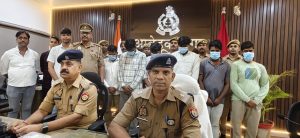 अंतरजनपदीय लूट गिरोह का भंडाफोड़, 6 अभियुक्त गिरफ्तार; ₹5.45 लाख नकद समेत तमंचा व वाहन बरामद