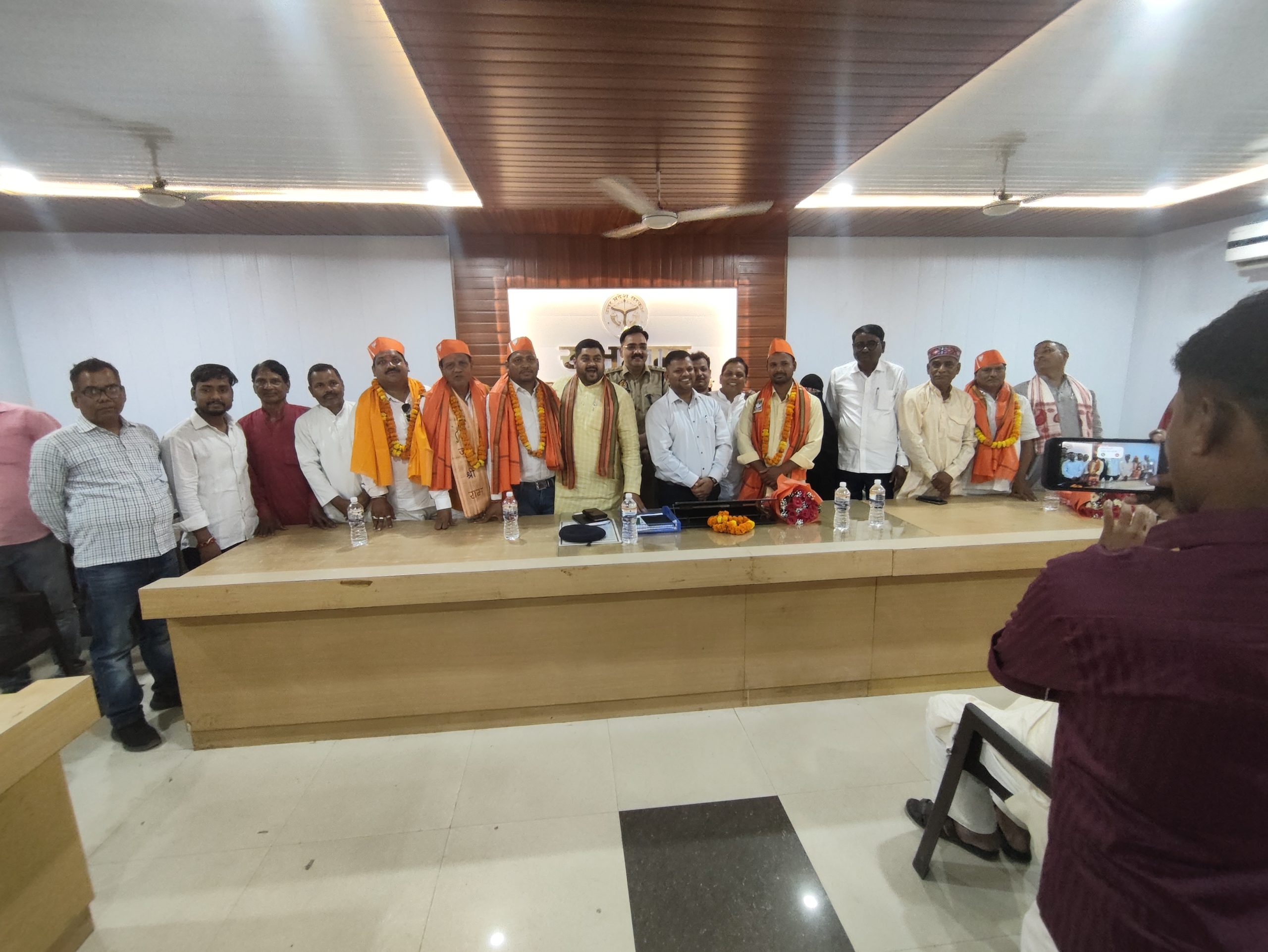 जलालपुर में मनोनीत सभासदों का भव्य शपथ ग्रहण, जनहित व विकास के संकल्प के साथ नई शुरुआत