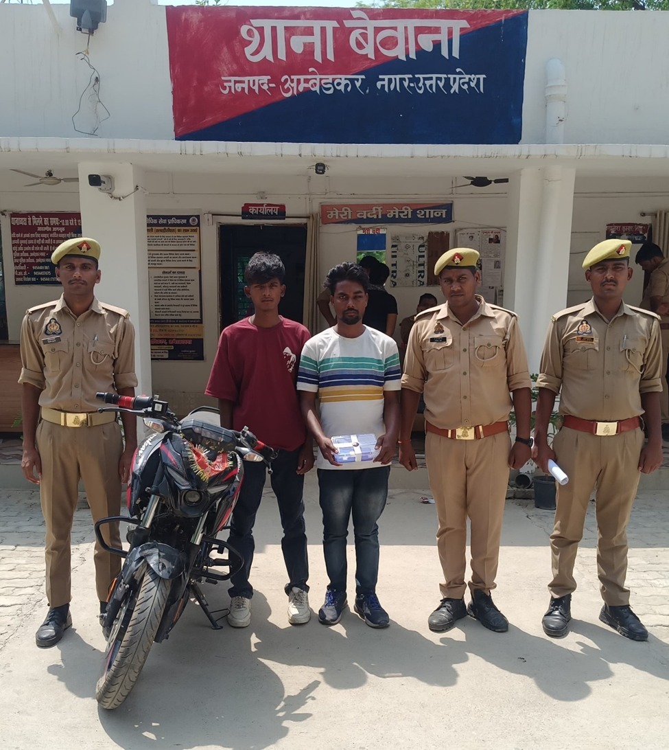 महिला से मोबाइल छीनकर भाग रहे दो आरोपी गिरफ्तार, लोगों की सतर्कता से बड़ी घटना टली