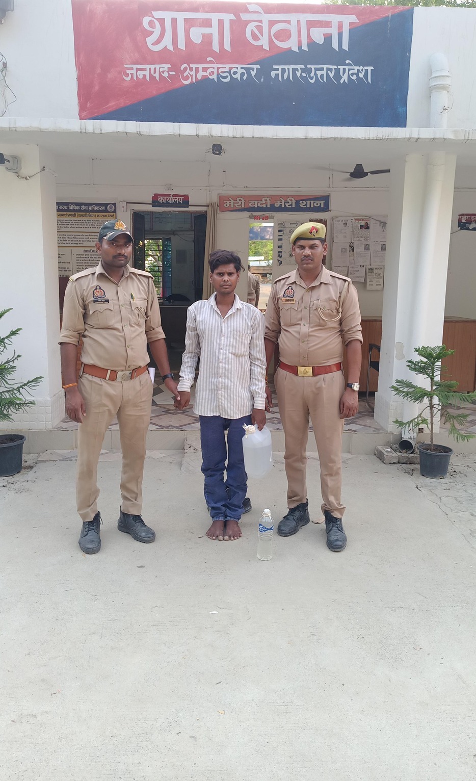 बेवाना पुलिस की कार्रवाई: 5 लीटर अवैध देशी शराब के साथ एक व्यक्ति गिरफ्तार