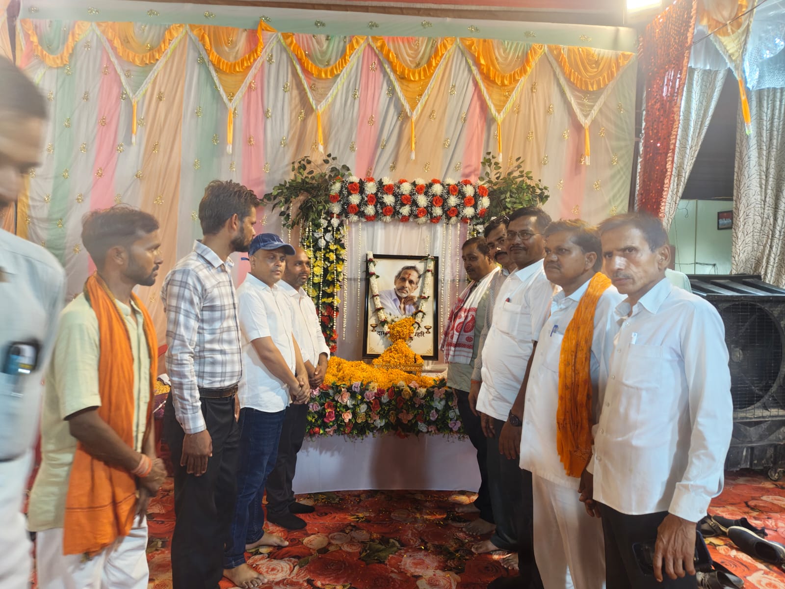 समाजसेवा की विरासत को याद कर नम हुई आंखें, स्वर्गीय दामोदर दास अग्रहरि को दी गई भावभीनी श्रद्धांजलि
