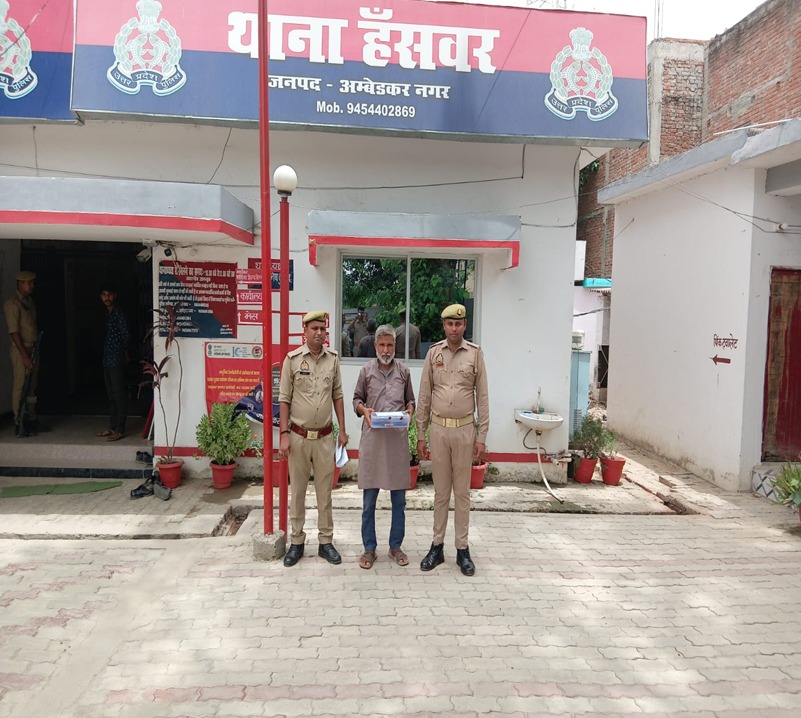 हंसवर पुलिस की बड़ी कार्रवाई, हिस्ट्रीशीटर व कथित माफिया गैंग सदस्य अवैध तमंचा और कारतूस के साथ गिरफ्तार
