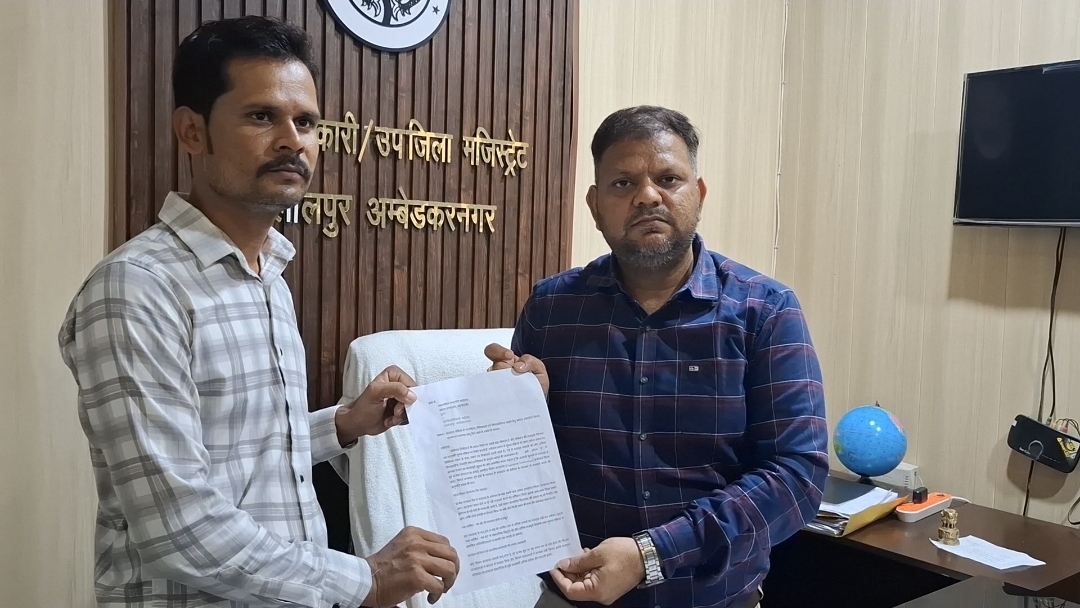 मतदान प्रक्रिया में पारदर्शिता बढ़ाने हेतु आधार आधारित फिंगर सत्यापन की मांग,राष्ट्रपति के नाम सौंपा ज्ञापन