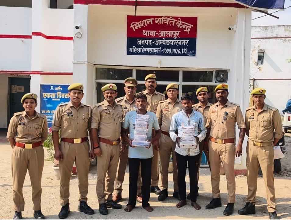 अंतरजनपदीय चोरी गिरोह का पर्दाफाश, दो आरोपी गिरफ्तार; पुलिस ने नकदी व जेवरात किए बरामद