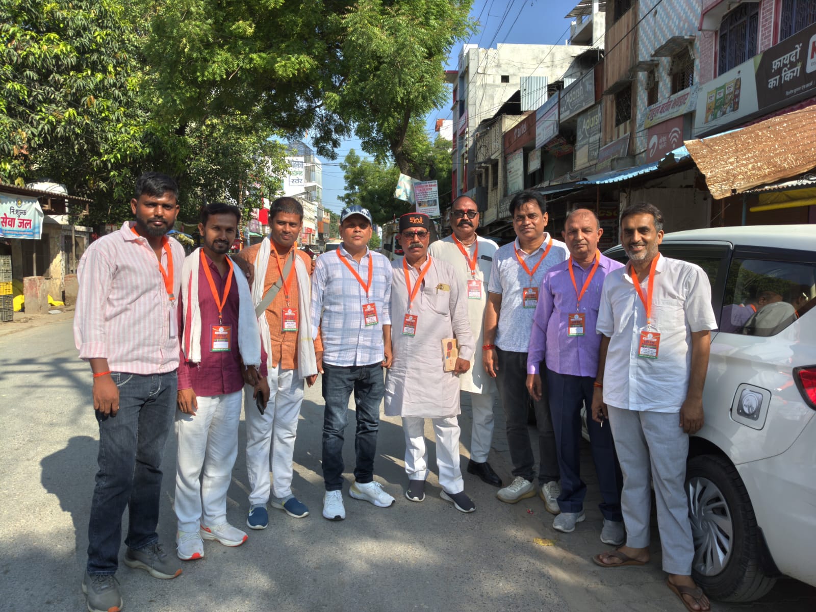संगठन मजबूत करने की कवायद: जलालपुर के शक्ति केंद्र संयोजक लखनऊ के लिए रवाना