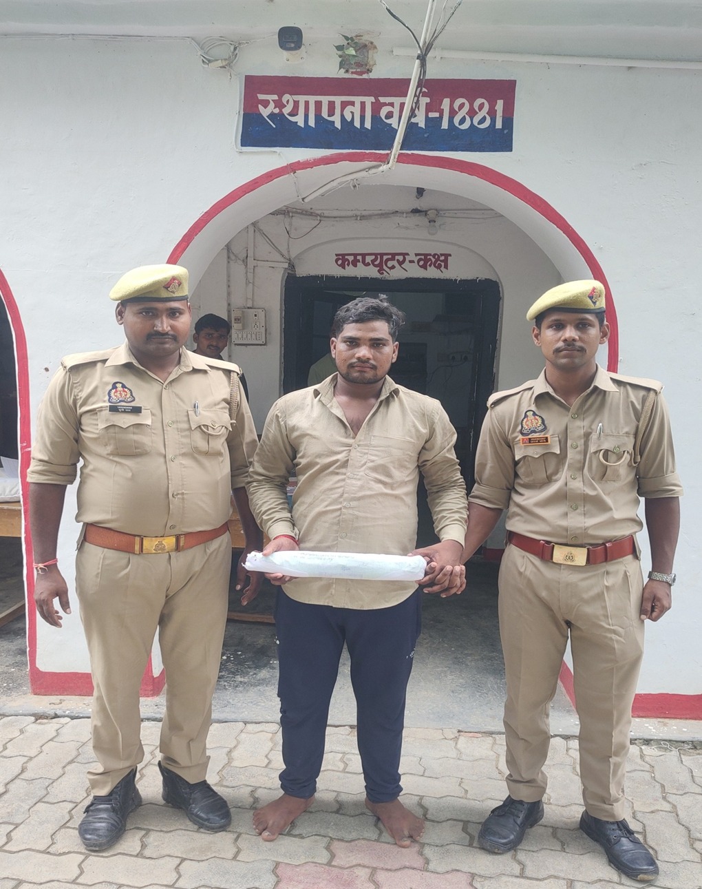 जलालपुर पुलिस की कार्रवाई: अवैध चाकू के साथ एक आरोपी गिरफ्तार, आर्म्स एक्ट में भेजा गया जेल