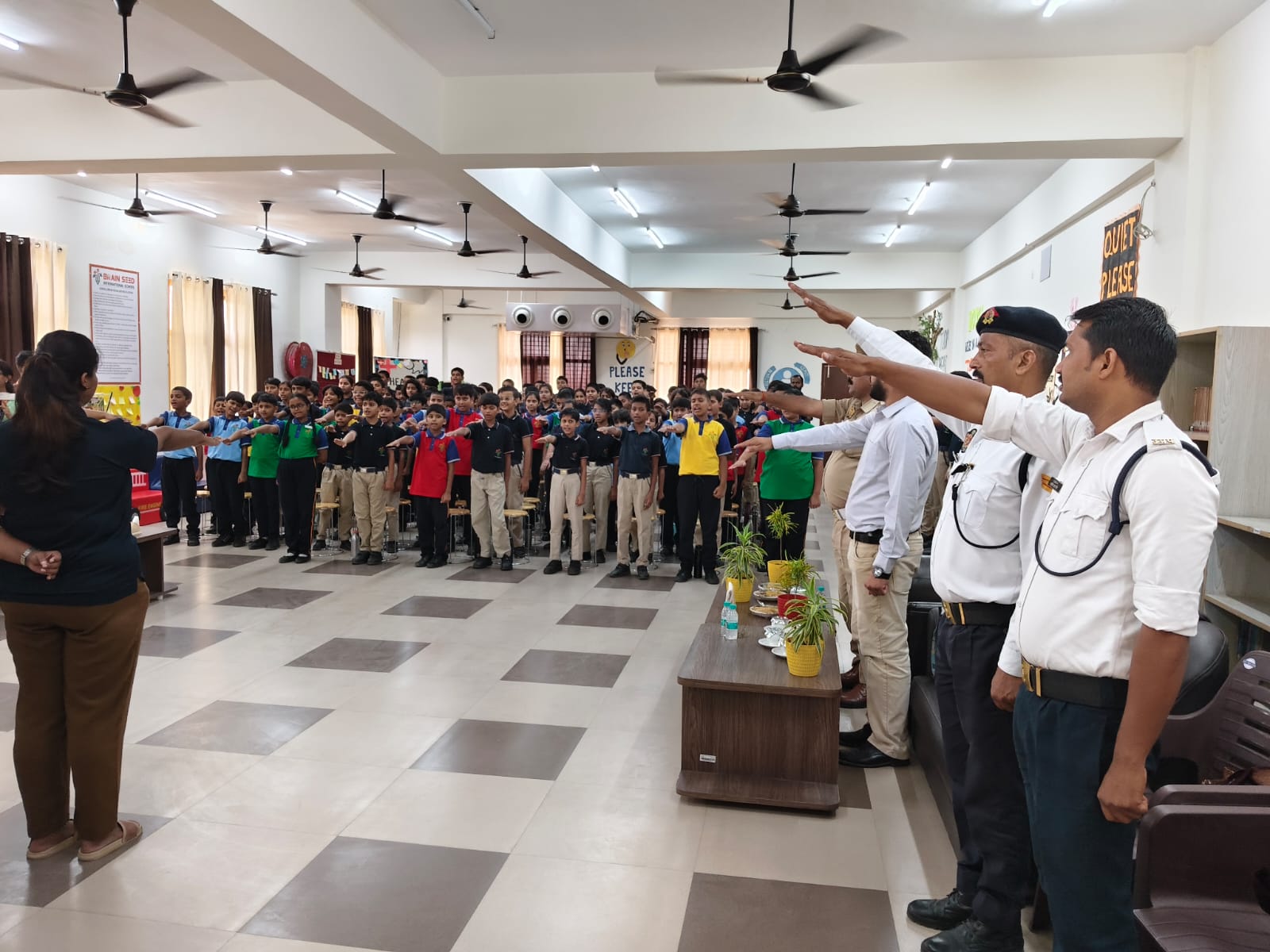 ‘शून्य दुर्घटना दिवस अभियान’ के तहत IIT मद्रास की टीम ने छात्रों को दिया सड़क सुरक्षा का पाठ