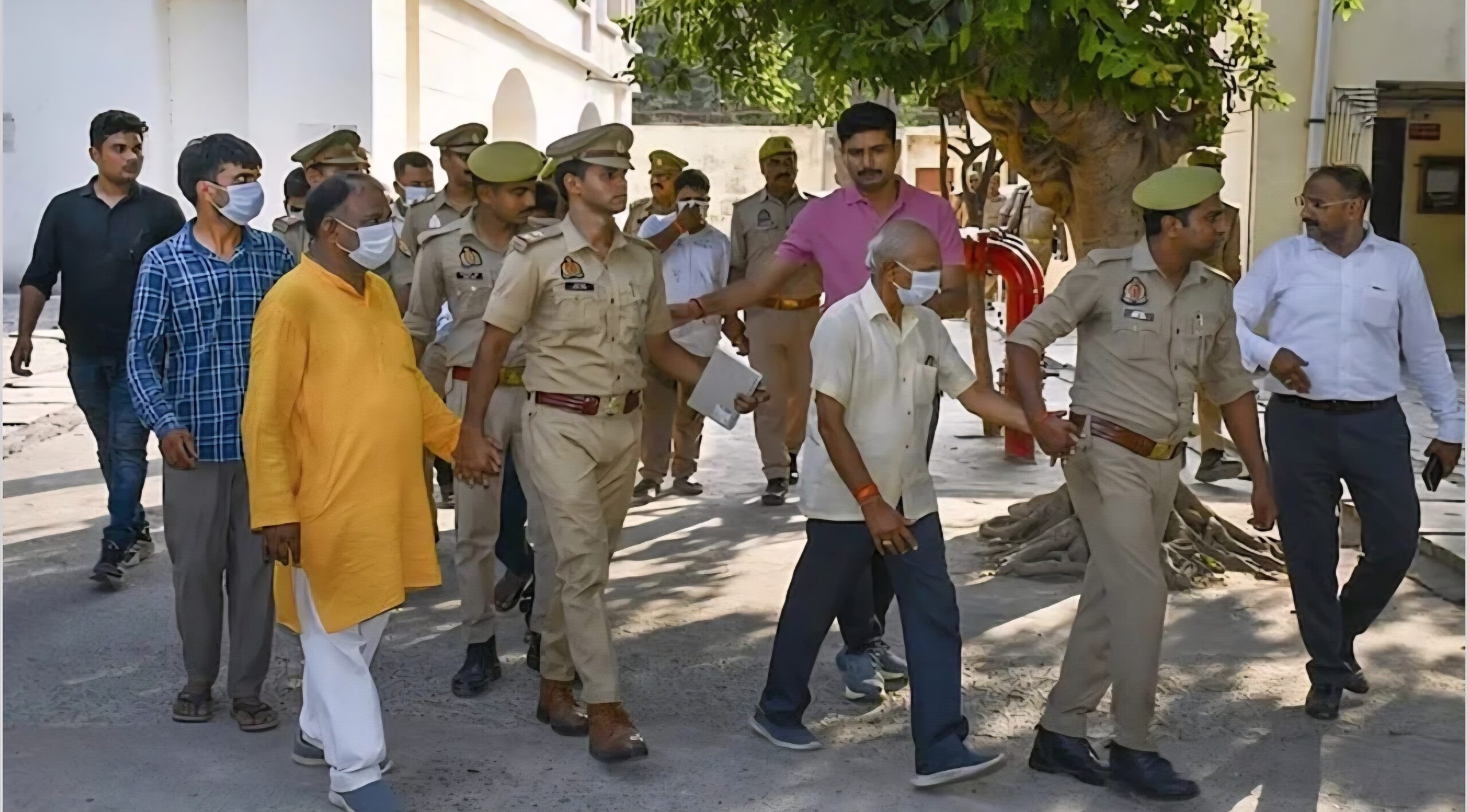 राम मंदिर में नौकरी दिलाने के नाम पर रिश्वत? SIT जांच में नया दावा, 125 कर्मचारियों से पूछताछ के बाद सामने आए अहम तथ्य