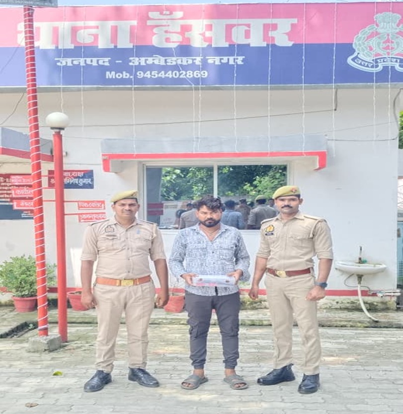 हंसवर पुलिस के हत्थे चढ़ा हिस्ट्रीशीटर, 12 बोर तमंचा और दो कारतूस बरामद