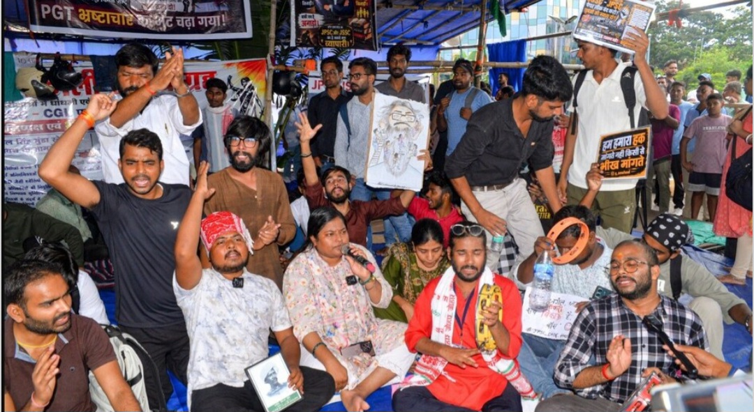 भर्ती परीक्षा विवाद पर फिर गरमाया रांची का माहौल, CBI जांच की मांग पर अड़े छात्र