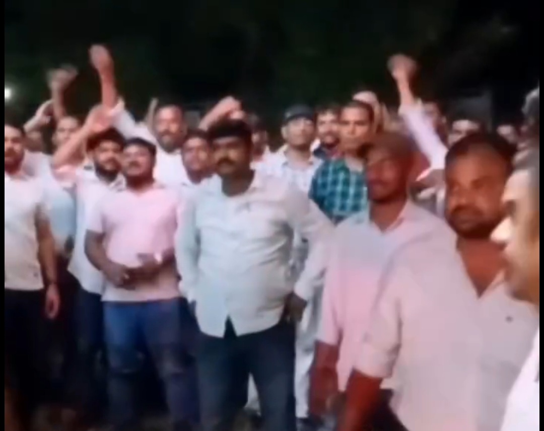 घूस के 10 हजार पर कार्रवाई, फिर धरना—सवाल रिश्वत का नहीं, व्यवस्था की विश्वसनीयता का भी