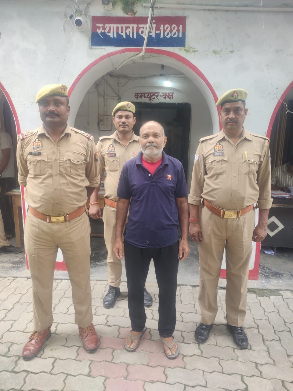 झटका मशीन से हुई मौत के मामले में वांछित आरोपी गिरफ्तार, 60 वर्षीय कुवर अभिमन्यु श्रीवास्तव पुलिस के हत्थे चढ़ा