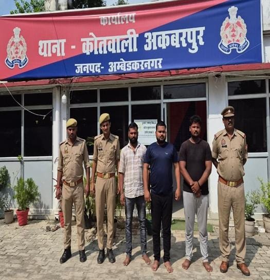 बरियावन बाजार प्रकरण में पुलिस की कार्रवाई, तीन वांछित गिरफ्तार